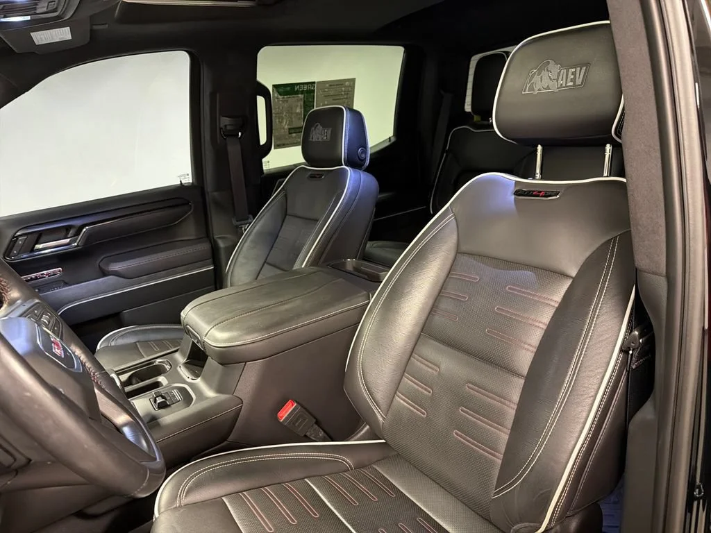 Used 2023 ONYX BLACK GMC AT4X image 26