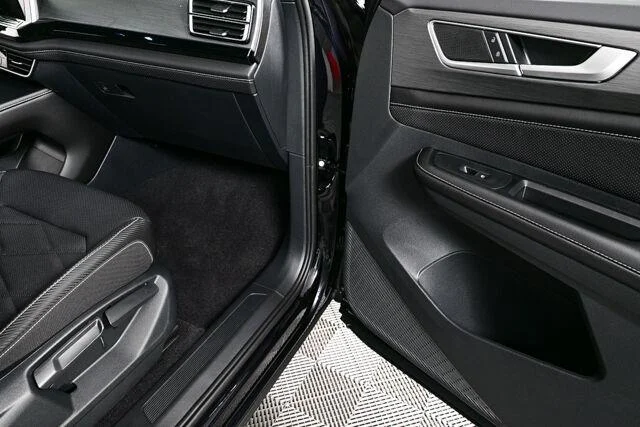 New 2026 Deep Black Pearl Volkswagen 2.0T SE image 26