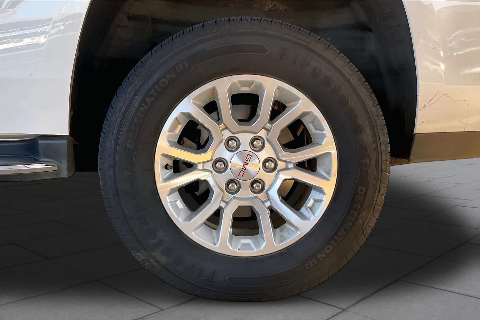 Used 2020 Summit White GMC SLT image 9