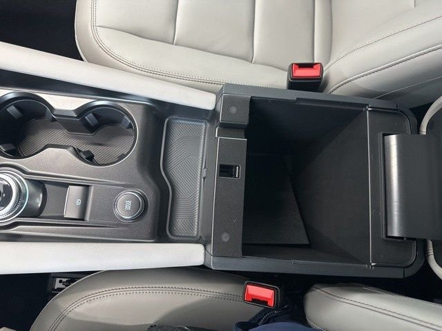 New 2026 Vapor Blue Metallic Ford Active image 33