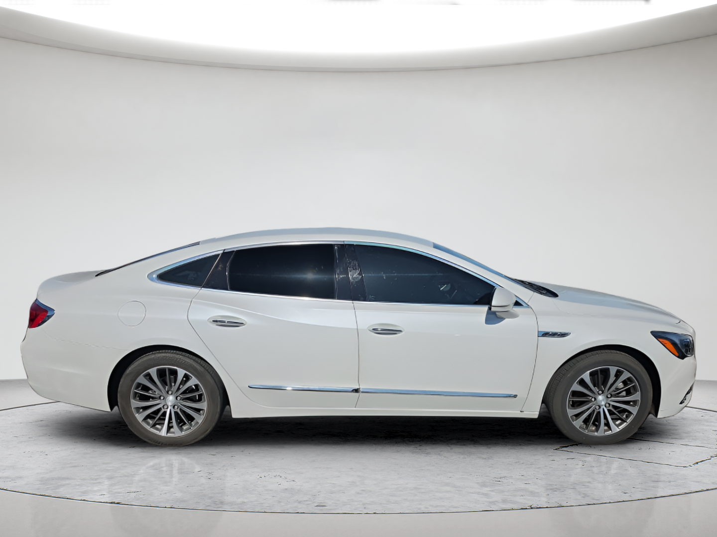 Used 2017 White Buick Essence image 11