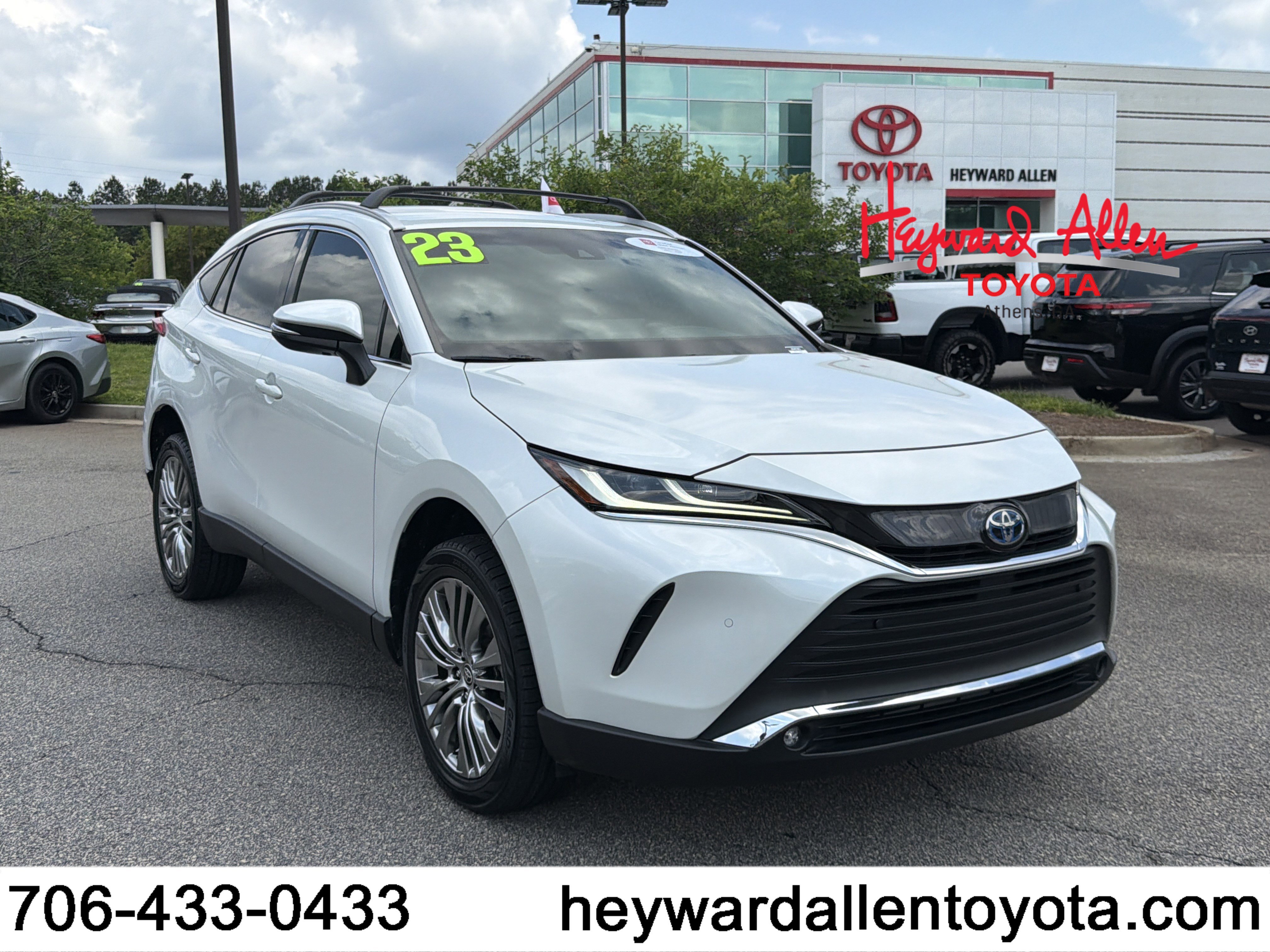 2023 Toyota Venza XLE Hybrid AWD's photo