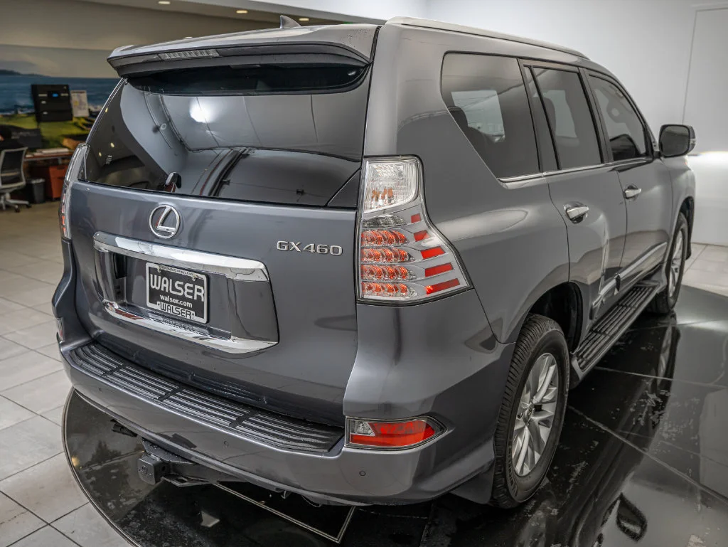 Used 2016 Gray Pearl Lexus 460 image 15