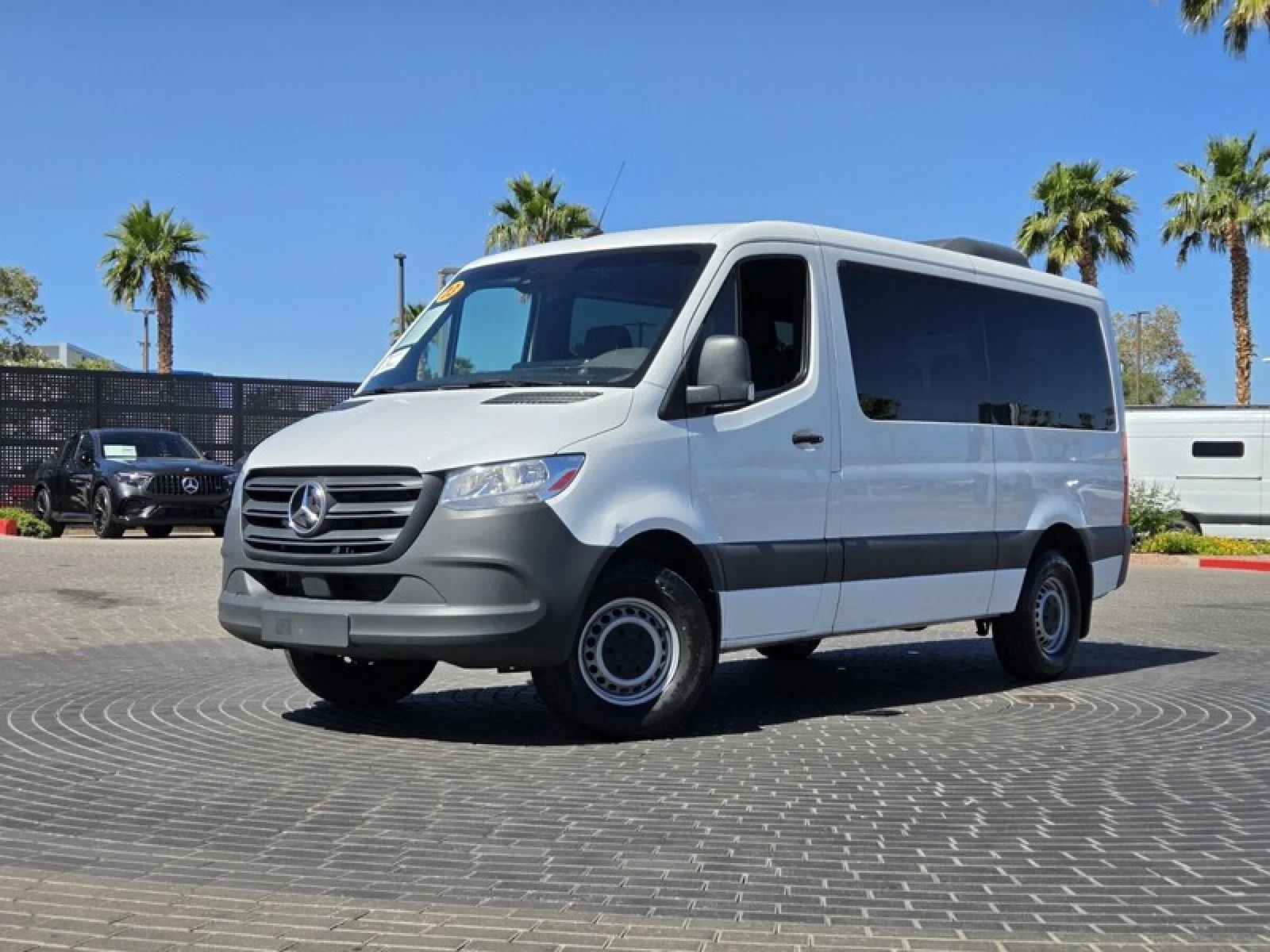 2023 Mercedes-Benz Sprinter 2500 Gas 144 WB's photo