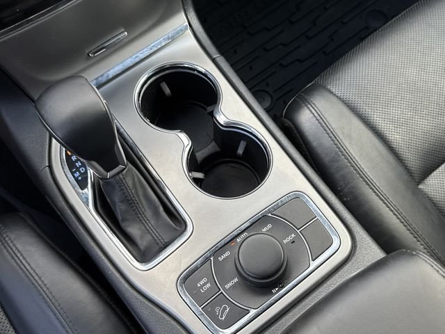 Used 2020 White Jeep Limited image 18