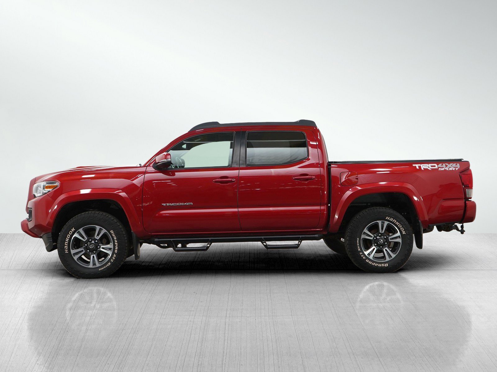 Used 2017 Toyota Tacoma TRD Sport with VIN 3TMCZ5ANXHM065571 for sale in South Saint Paul, Minnesota