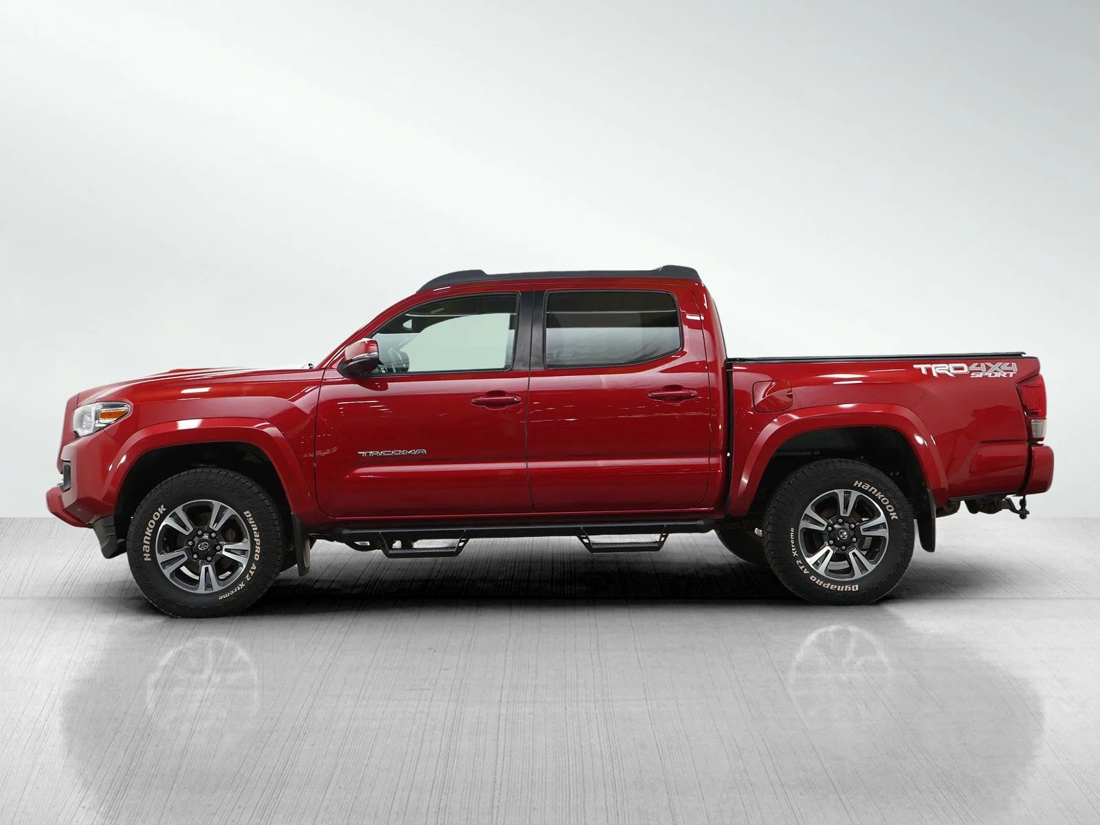 Used 2017 Toyota Tacoma TRD Sport with VIN 3TMCZ5ANXHM065571 for sale in South Saint Paul, Minnesota