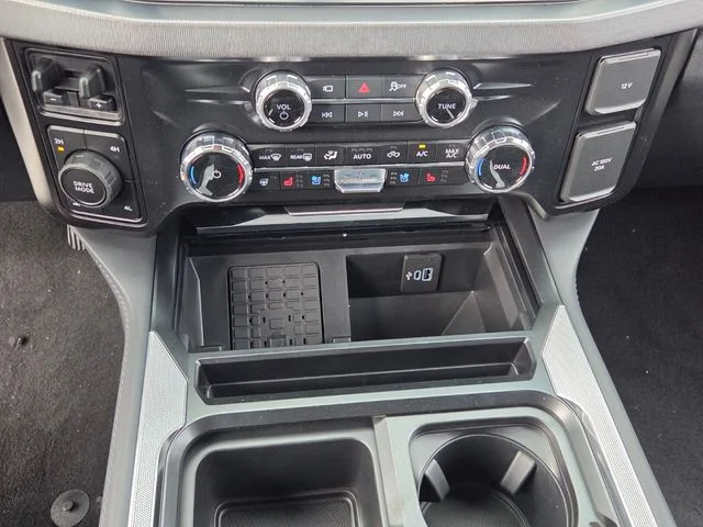 New 2026 Star White Metallic Tri-Coat Ford F-250® Platinum® image 19
