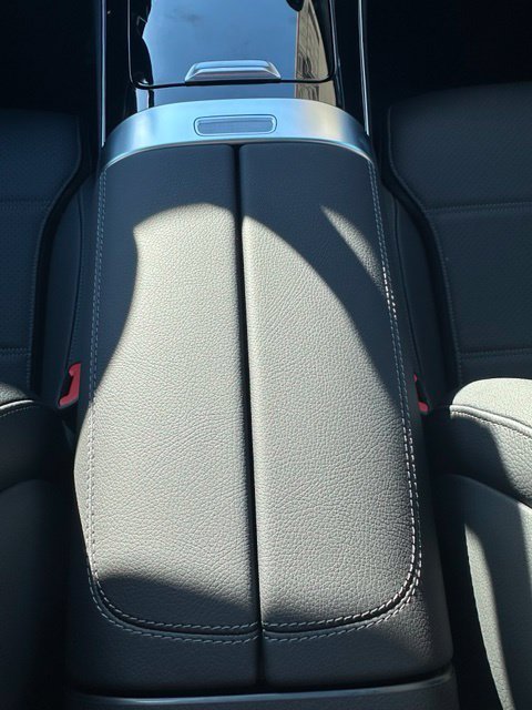 New 2027 Graphite Grey Metallic Mercedes-Benz GLC 300 image 33
