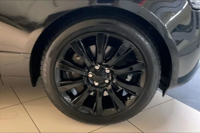 Used 2017 Black Land Rover 5.0L V8 Supercharged image 8