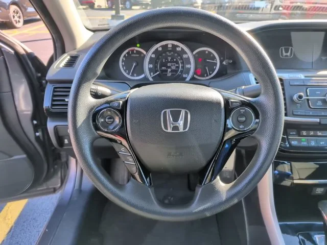 Used 2017  Honda LX image 15