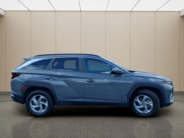 Used 2024 Gray Hyundai SEL image 7