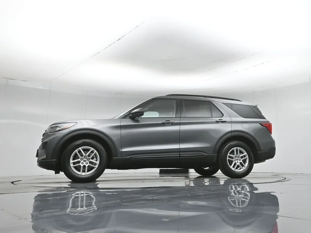 New 2026 Carbonized Gray Metallic Ford Active image 51