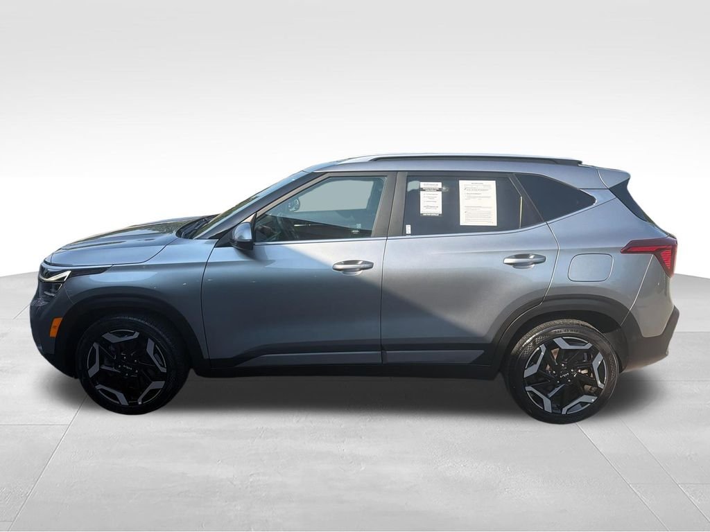 Used 2024 Gray Kia SX image 2