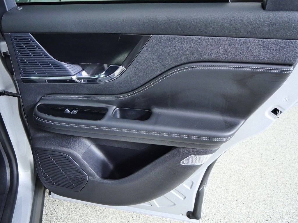 Used 2020 Silver Lincoln Standard image 24