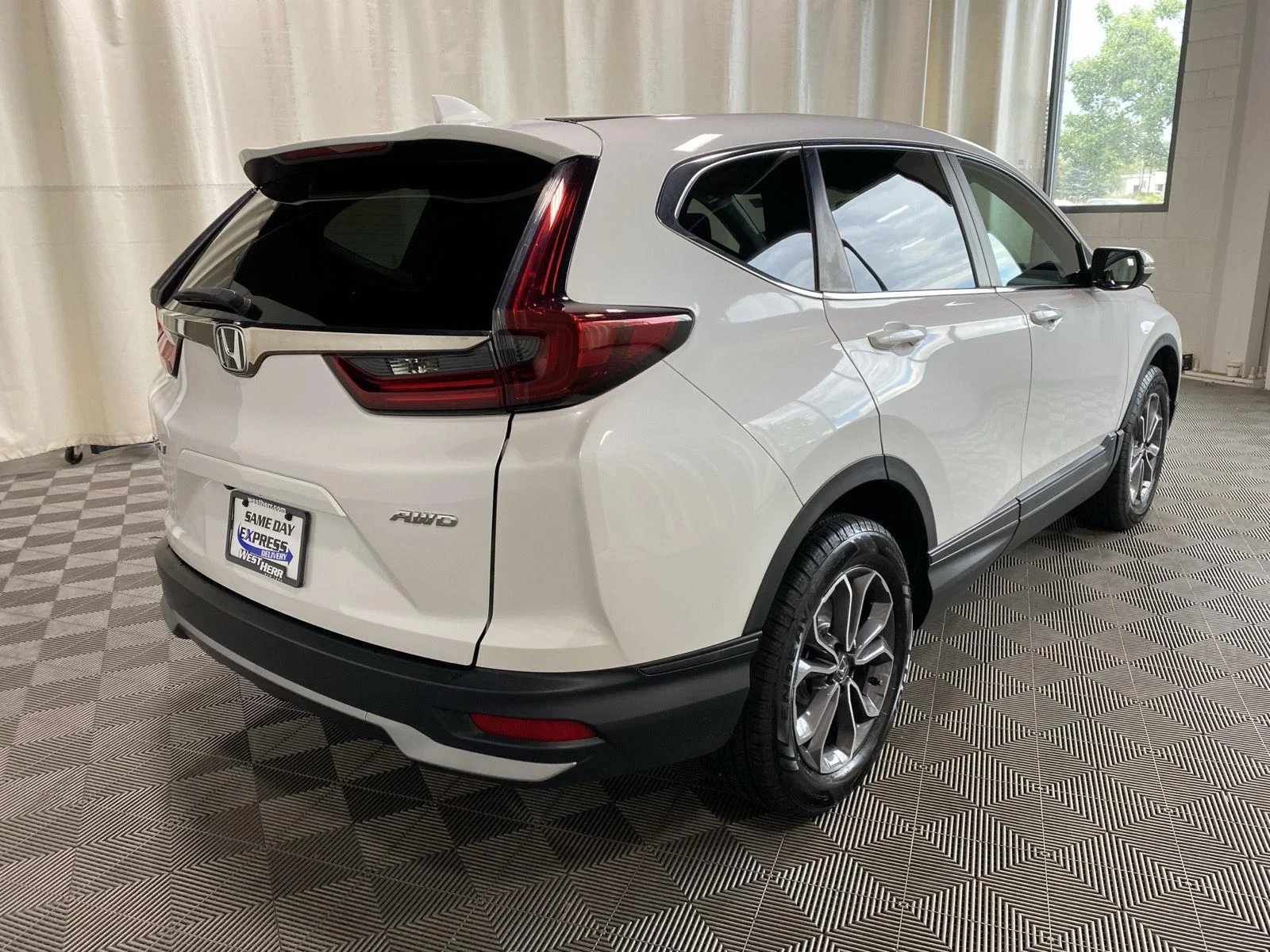 Used 2020 Platinum White Pearl Honda EX image 7
