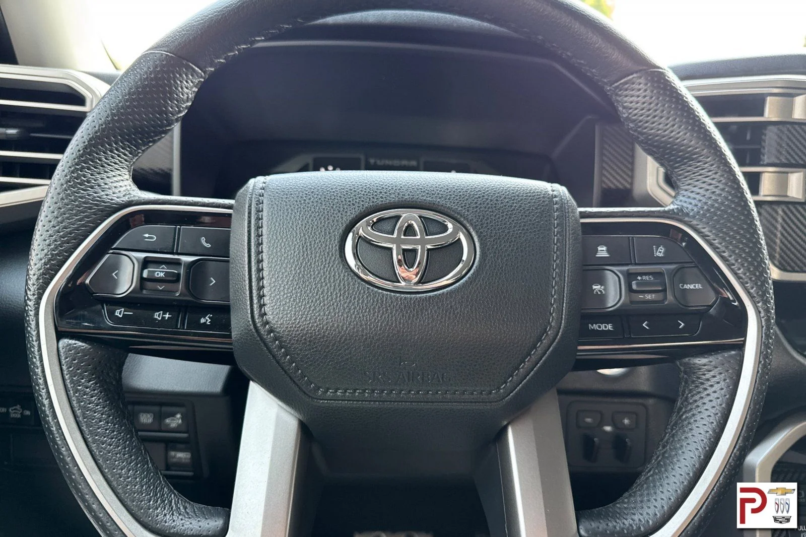 Used 2022 White Toyota SR5 image 26