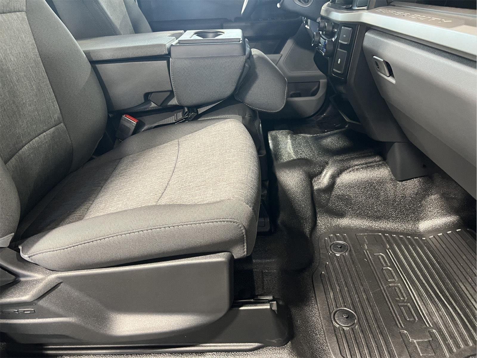 New 2026 Oxford White Ford XL image 65
