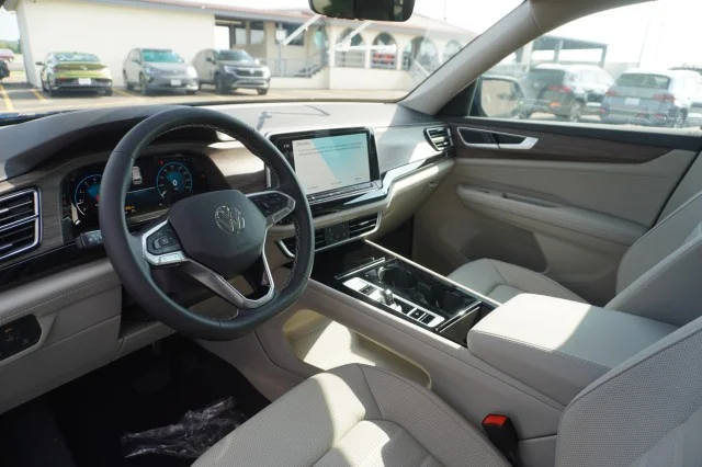 2025 Volkswagen Atlas SEL - Photo 21