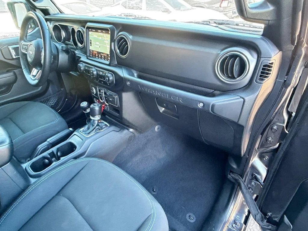 Used 2022 Gray Jeep Unlimited Rubicon 4xe image 33
