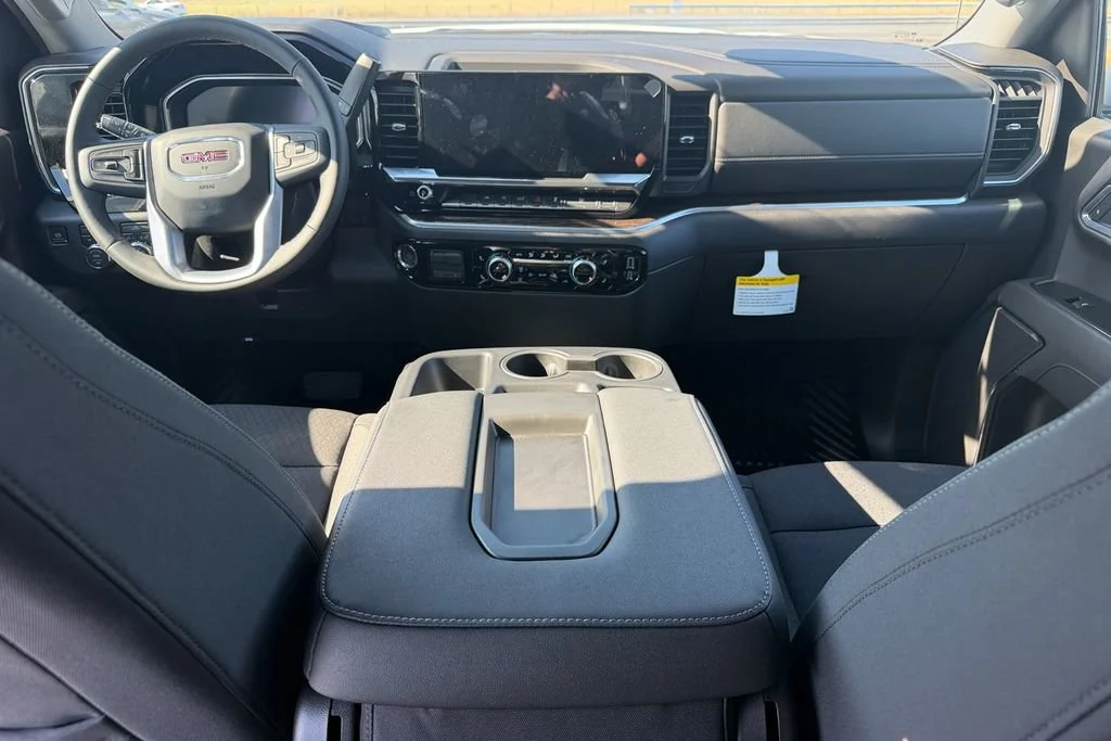 New 2026 Summit White GMC SLE image 27