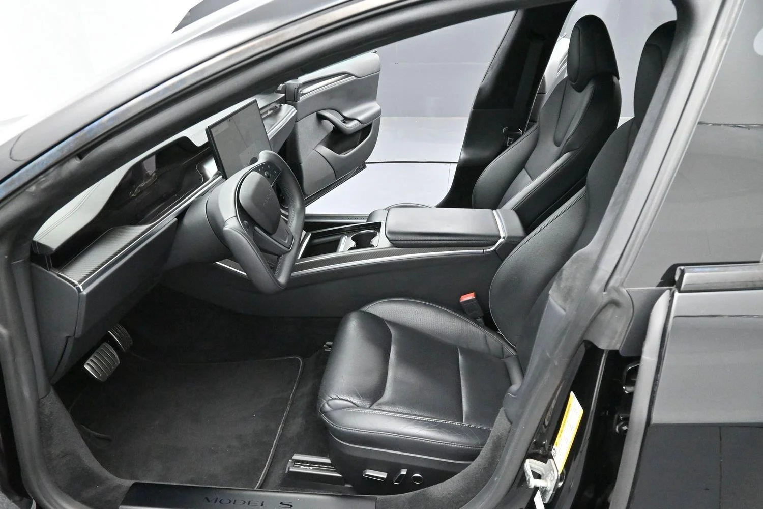 Used 2021 Black Tesla Plaid image 12