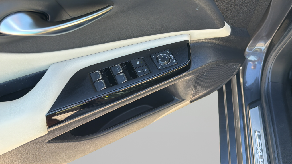 Used 2023 Gray Lexus 350 image 10