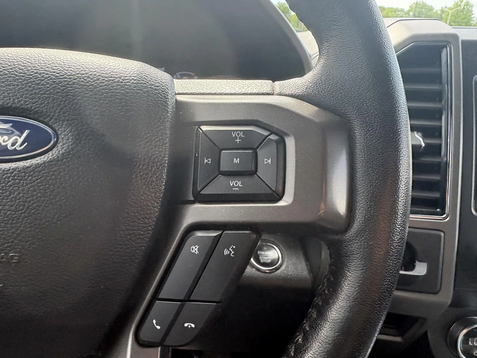 Used 2021 Agate Black Ford XLT image 11