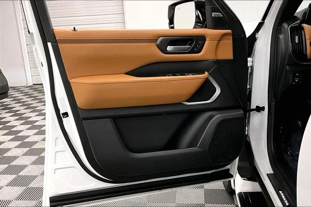 2025 Nissan Armada Platinum Reserve - Photo 21