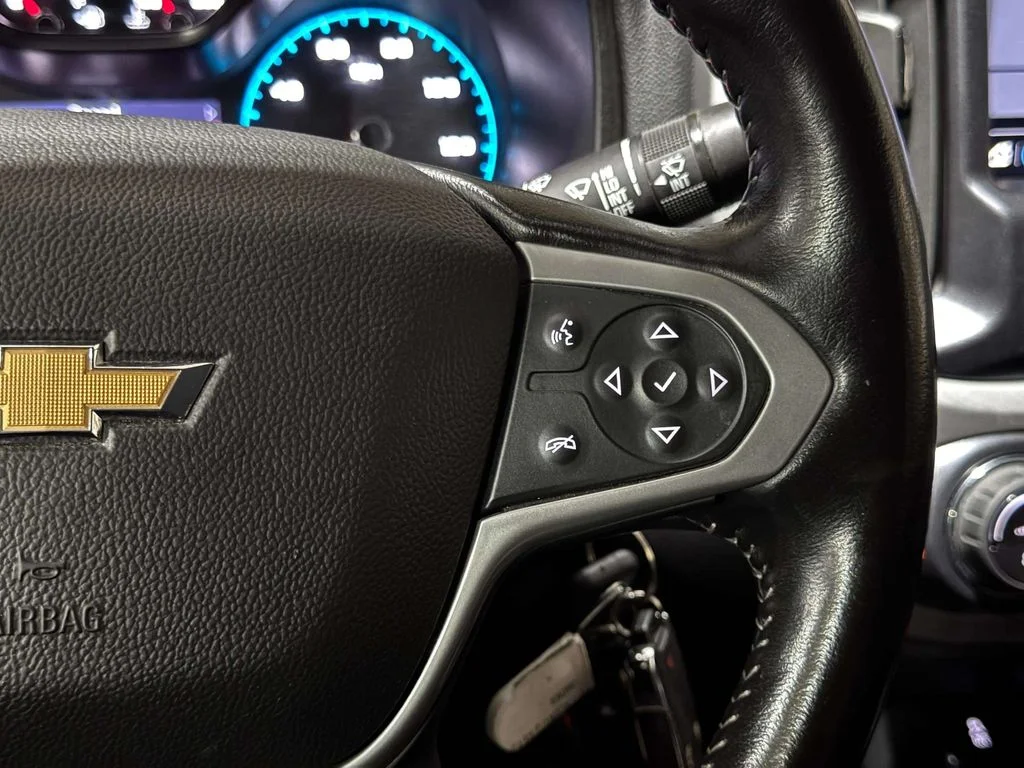 Used 2021 Red Chevrolet ZR2 image 16