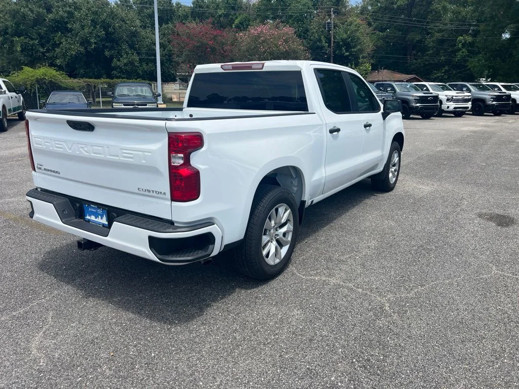 New 2026 Summit White Chevrolet Custom image 5