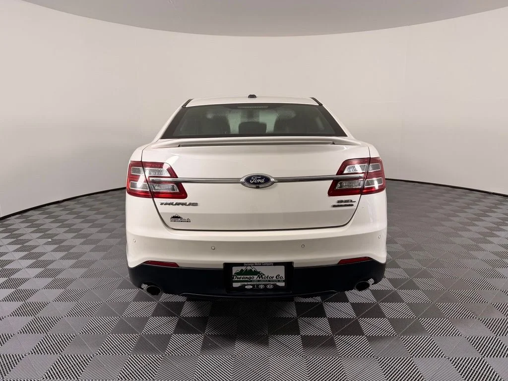 Used 2017 White Ford SEL image 9