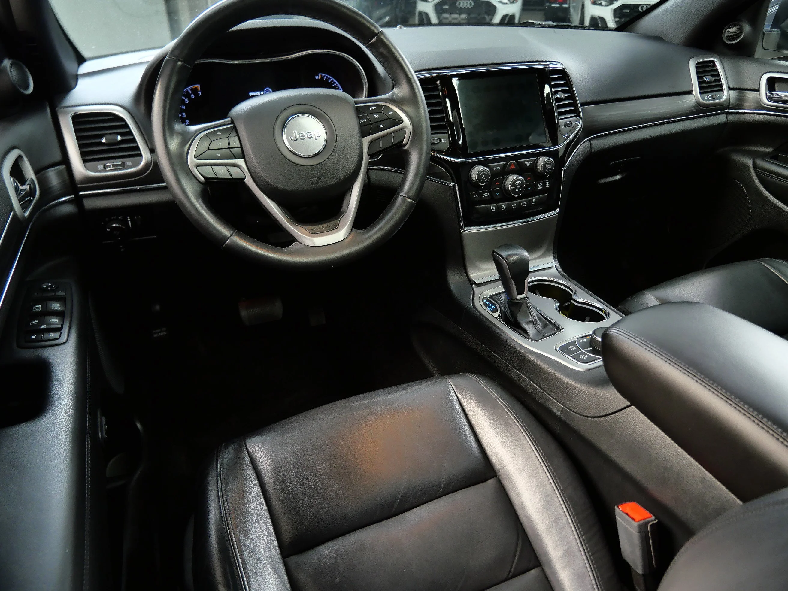 Used 2020 Jeep Grand Cherokee Limited with VIN 1C4RJFBG0LC328023 for sale in Minnetonka, MN