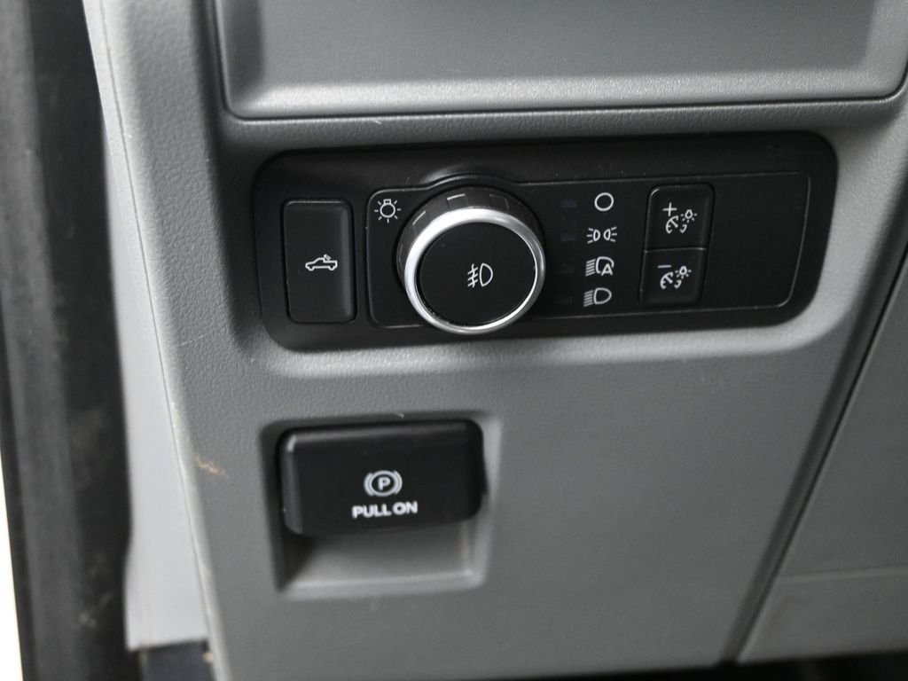Used 2022 White Ford XLT image 16