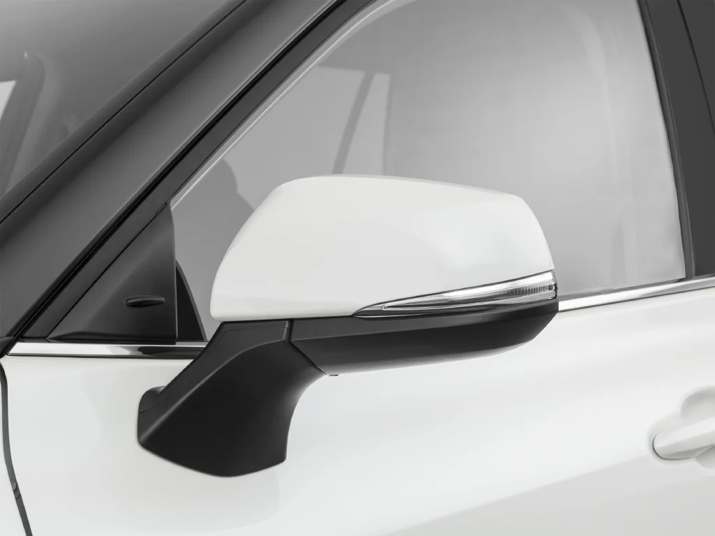 Used 2020 White Toyota XLE image 59