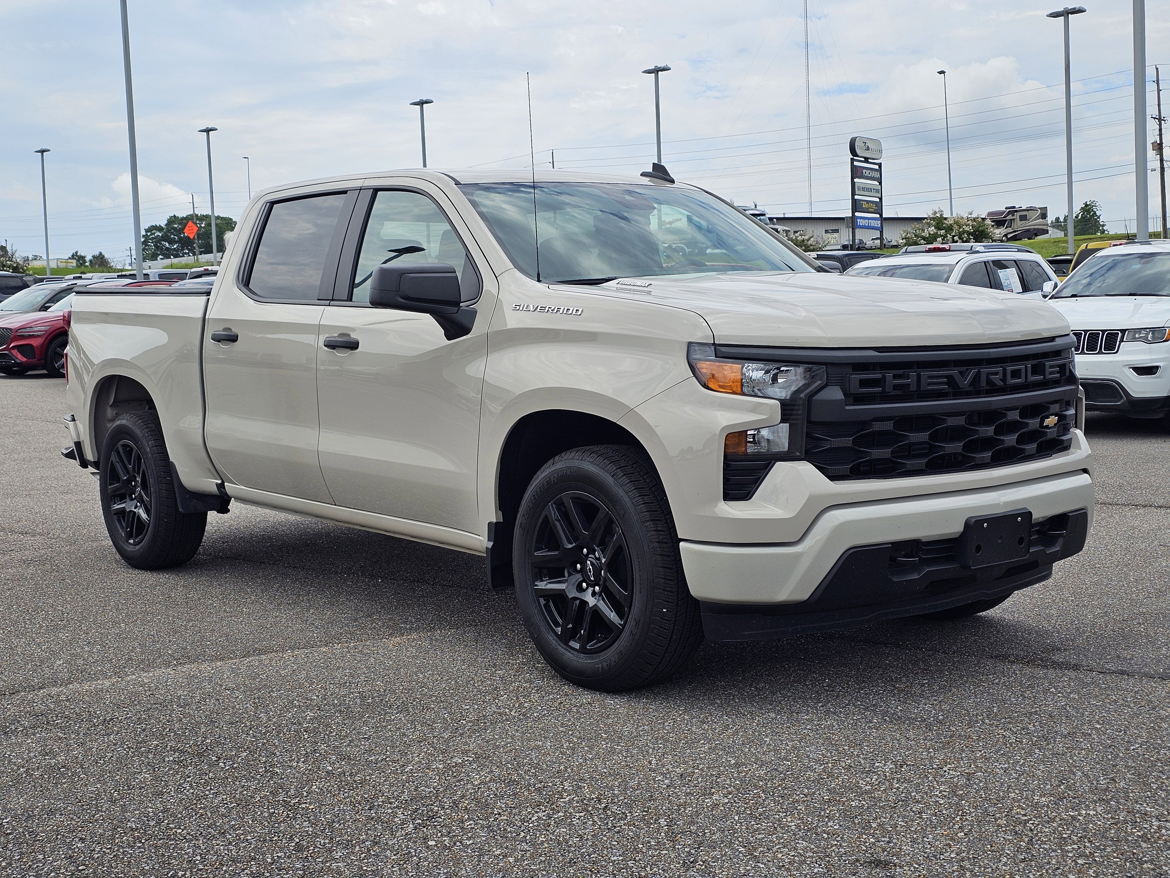 Used 2026 White Sands Chevrolet Custom image 5
