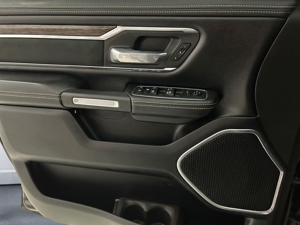 Used 2019 Black Ram Laramie image 12