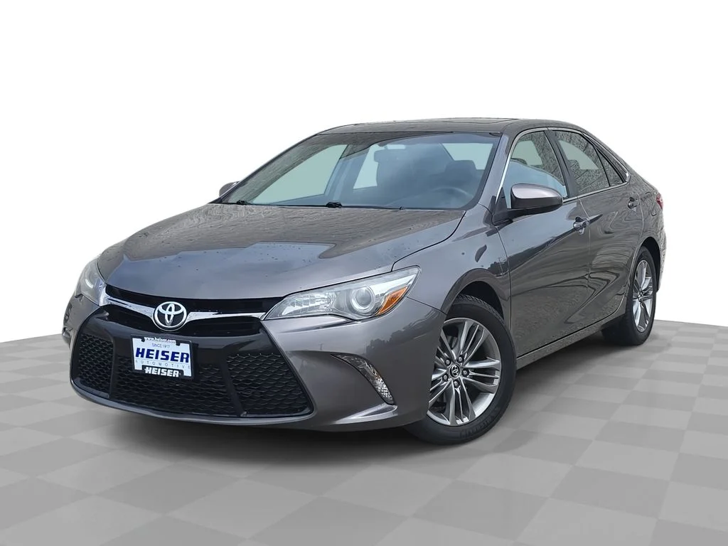 2015 Toyota Camry 2.5 Auto SE's photo