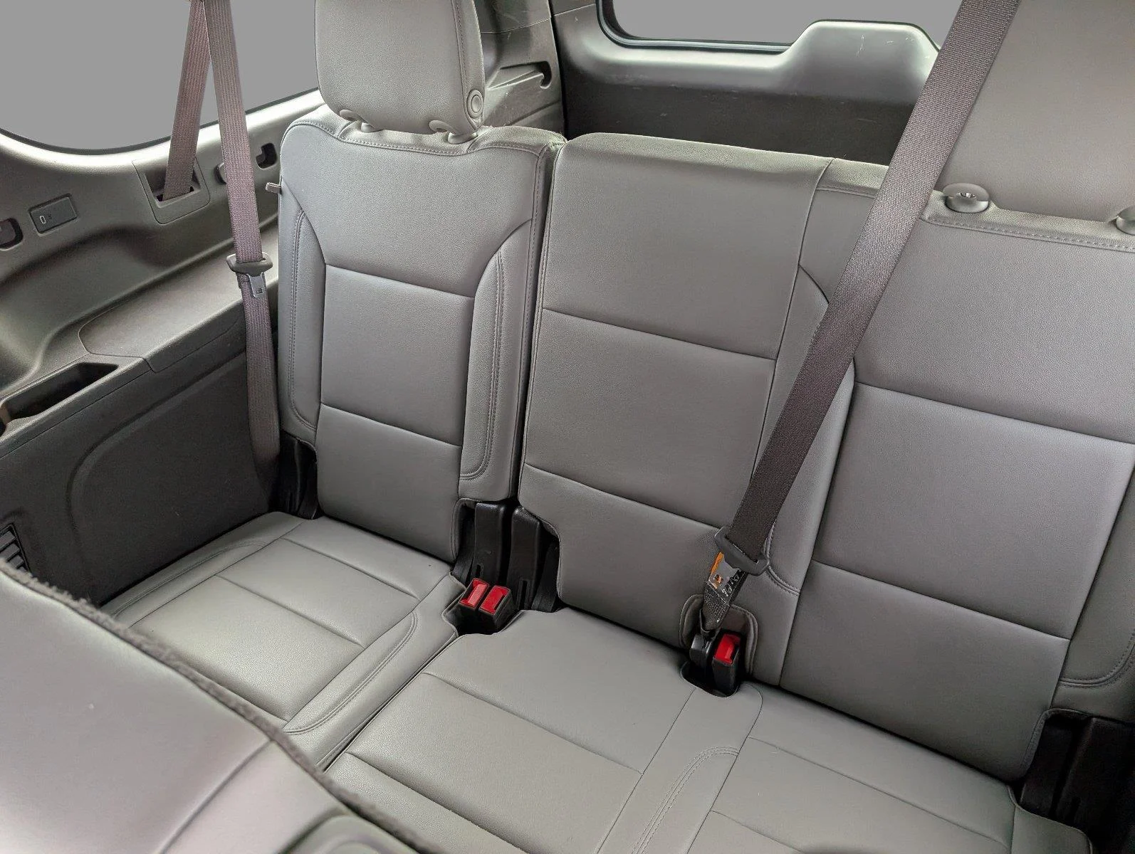 Used 2025 Sterling Gray Metallic Chevrolet LT image 35