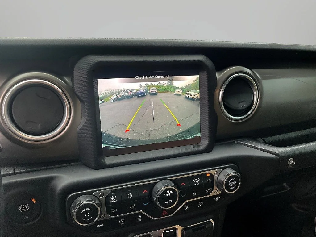 Used 2019 White Jeep Unlimited Rubicon image 15