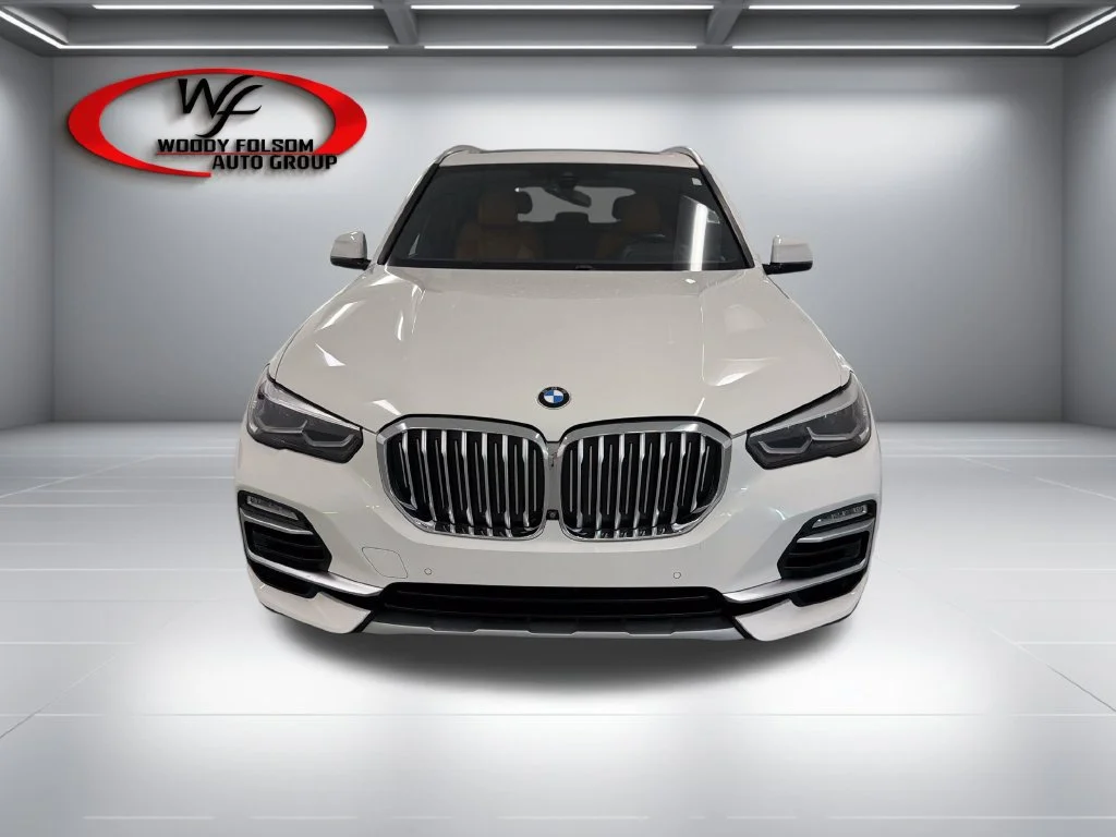 Used 2021 Alpine White BMW xDrive40i image 2