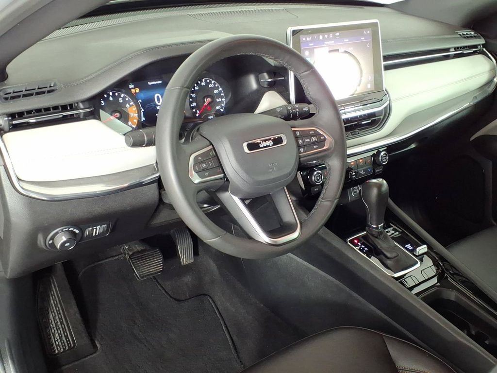 Used 2024 Silver Jeep Limited image 18