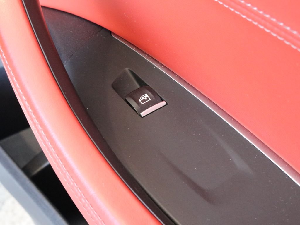 Used 2021 White BMW M image 25
