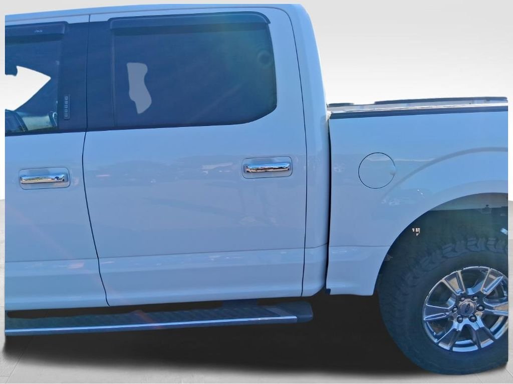 Used 2018 White Ford XLT image 11