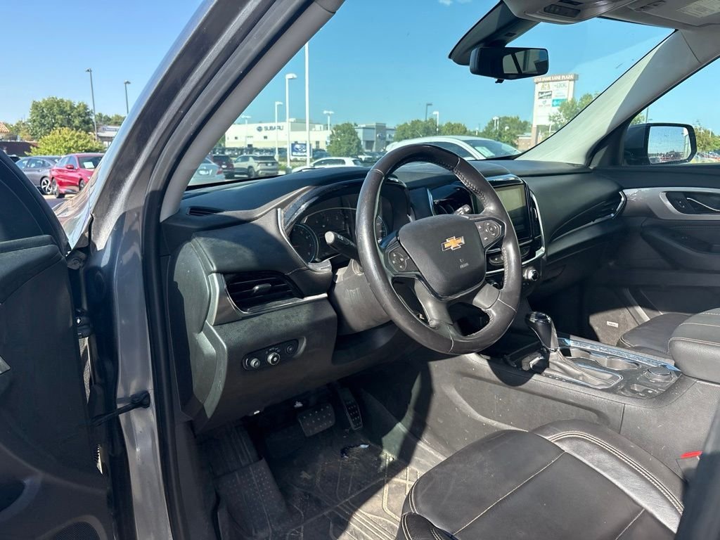 Used 2018 Satin Steel Metallic Chevrolet 3LT image 11