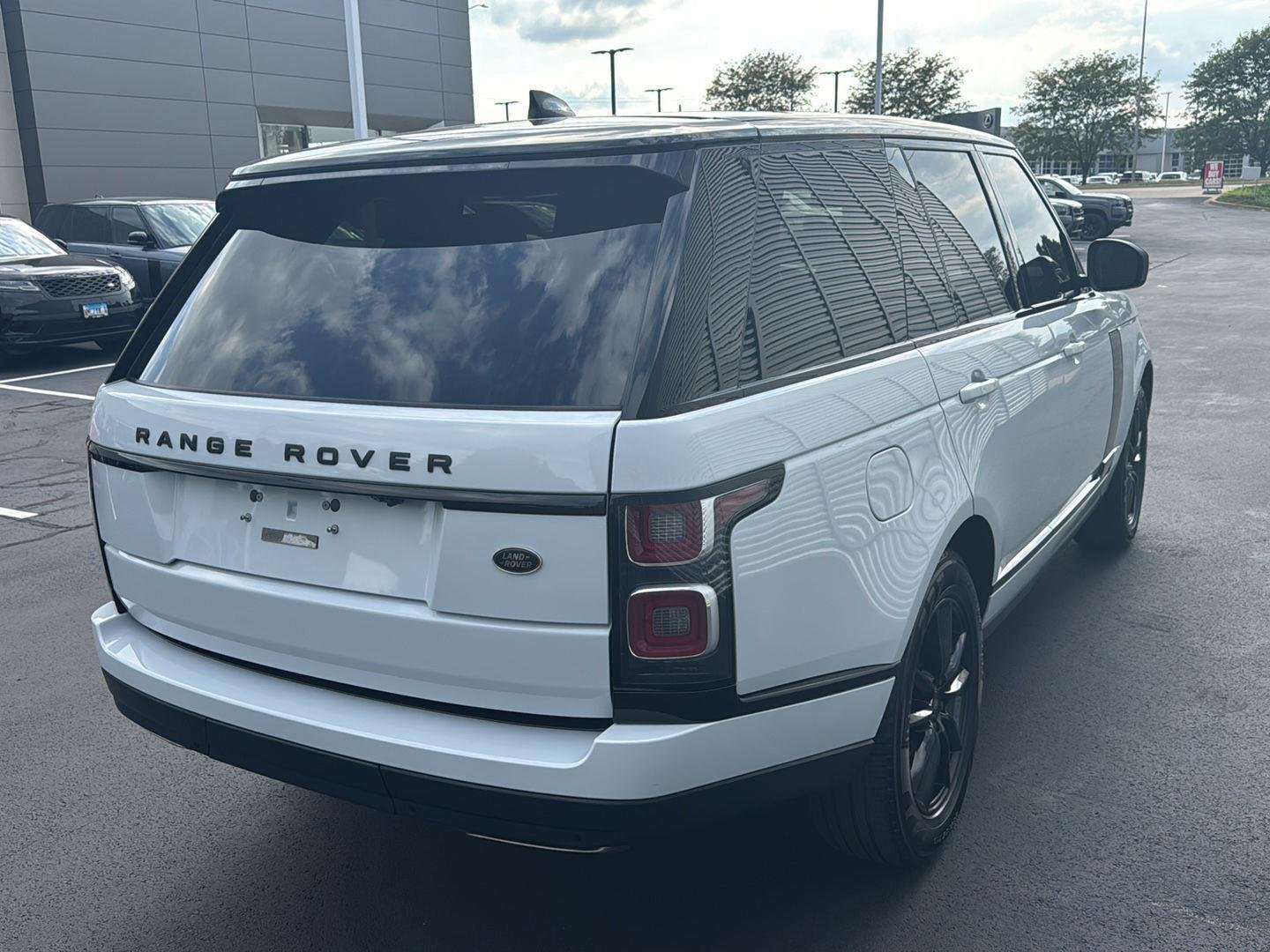 Used 2020 Yulong White Metallic Land Rover 4DR 4WD V6 SC SWB image 12