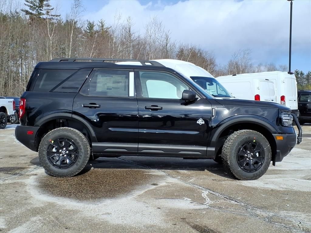 New 2025 Shadow Black Ford Outer Banks® image 4