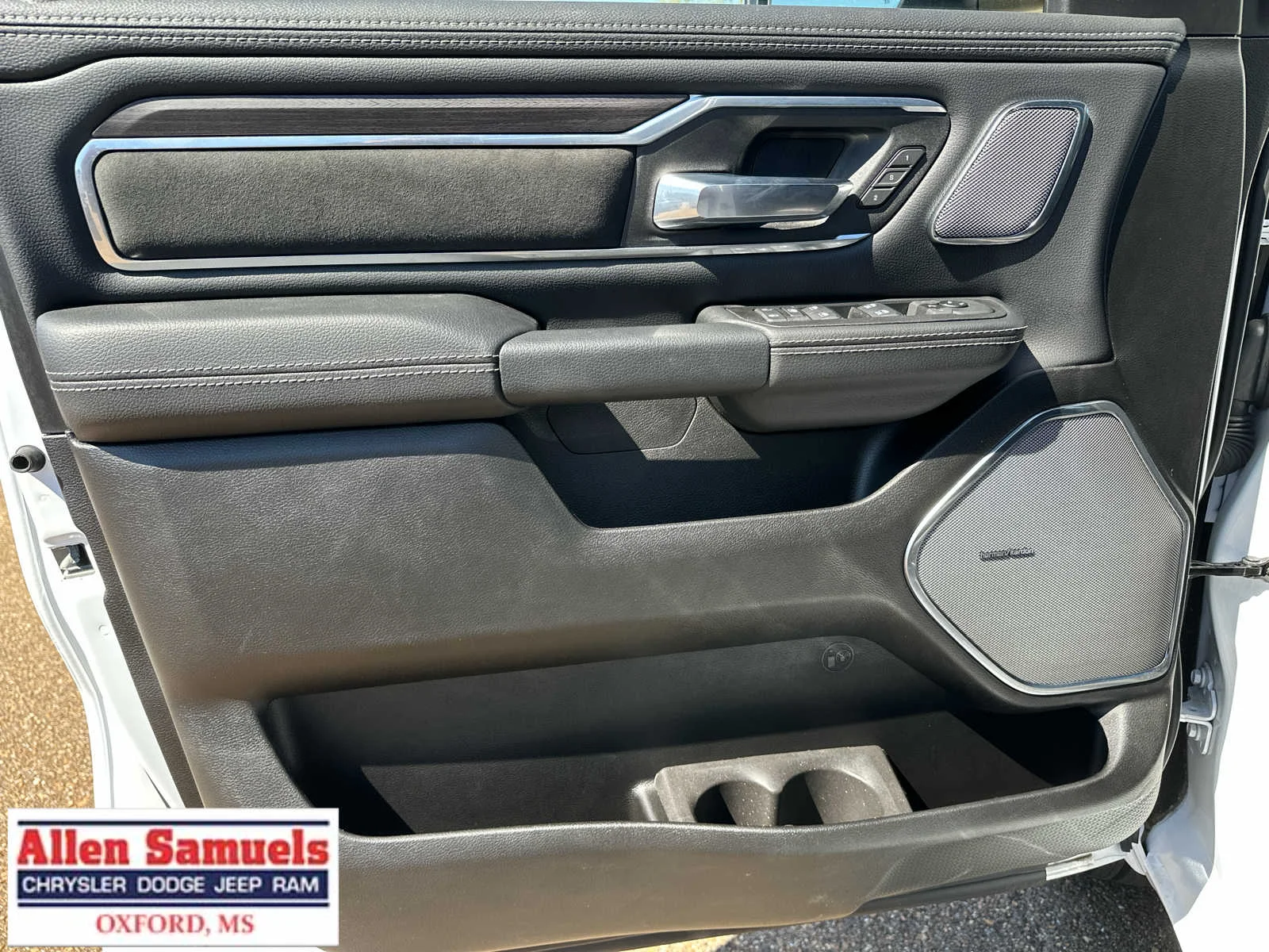 2026 RAM 1500 Laramie - Photo 55