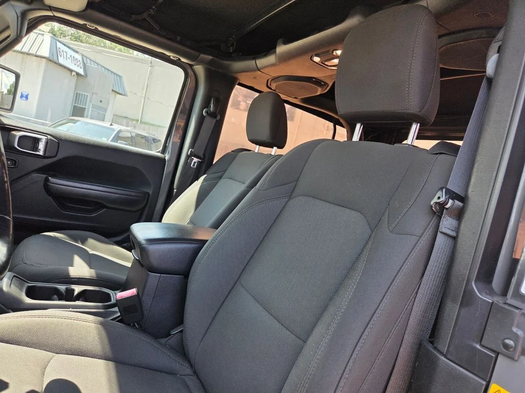 Used 2020 Gray Jeep Sport S image 11