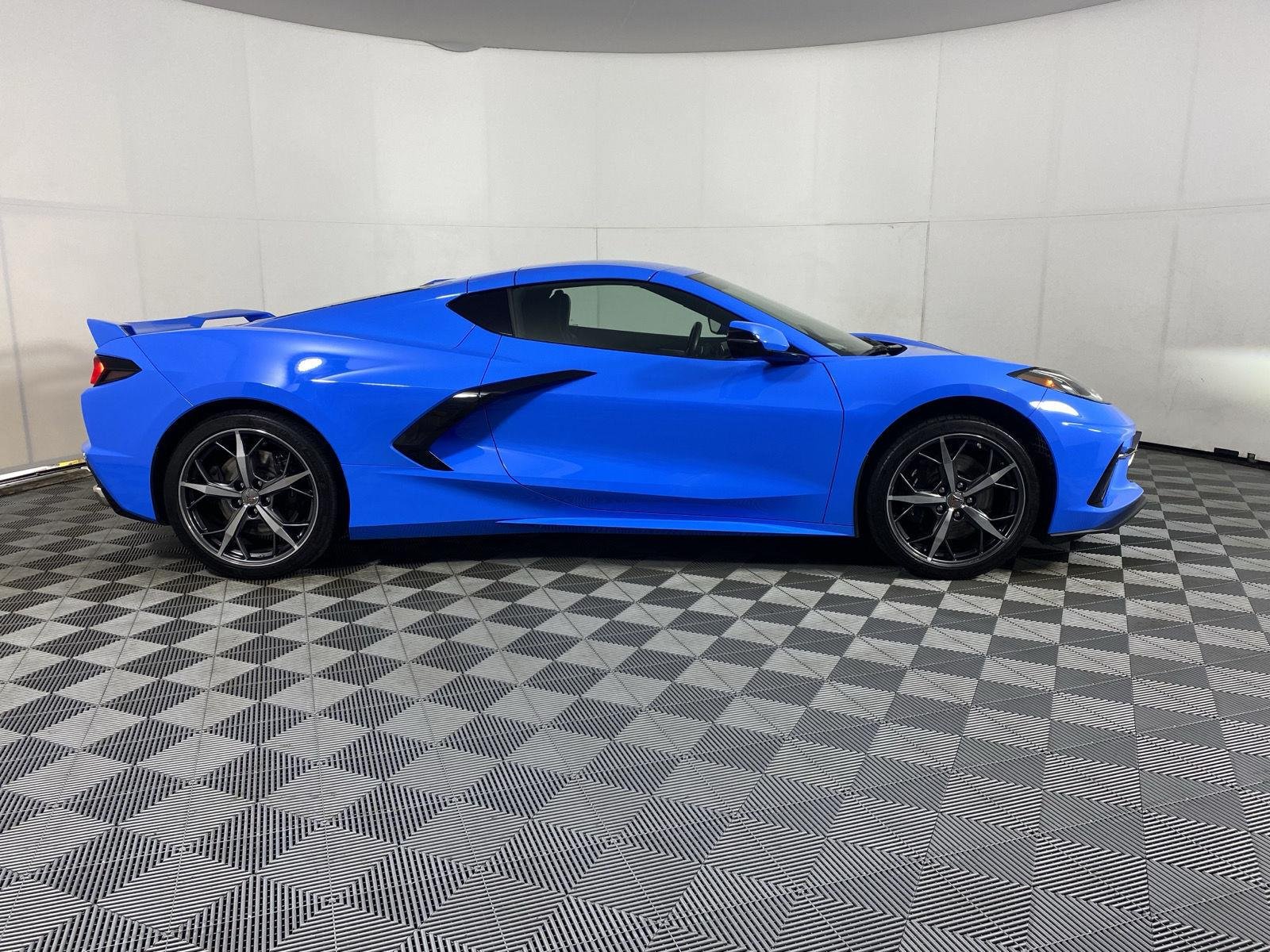 Used 2021 Rapid Blue Chevrolet 2LT image 8